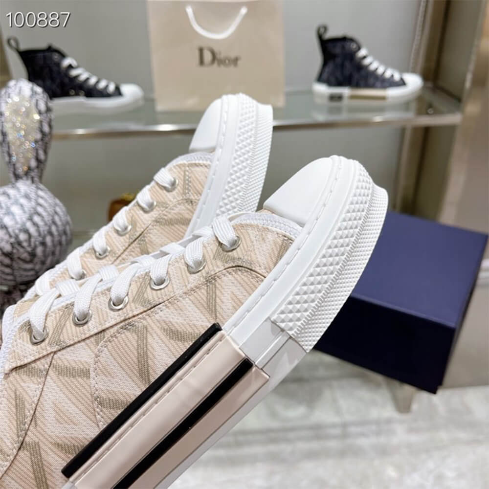 B23 LOW-TOP SNEAKER
