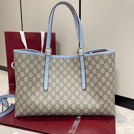 GG Emblem large tote bag